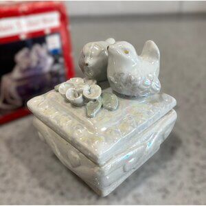 Vintage Porcelain Bird Trinket Dish W Lid Pearlescent White Girly Gift Decor